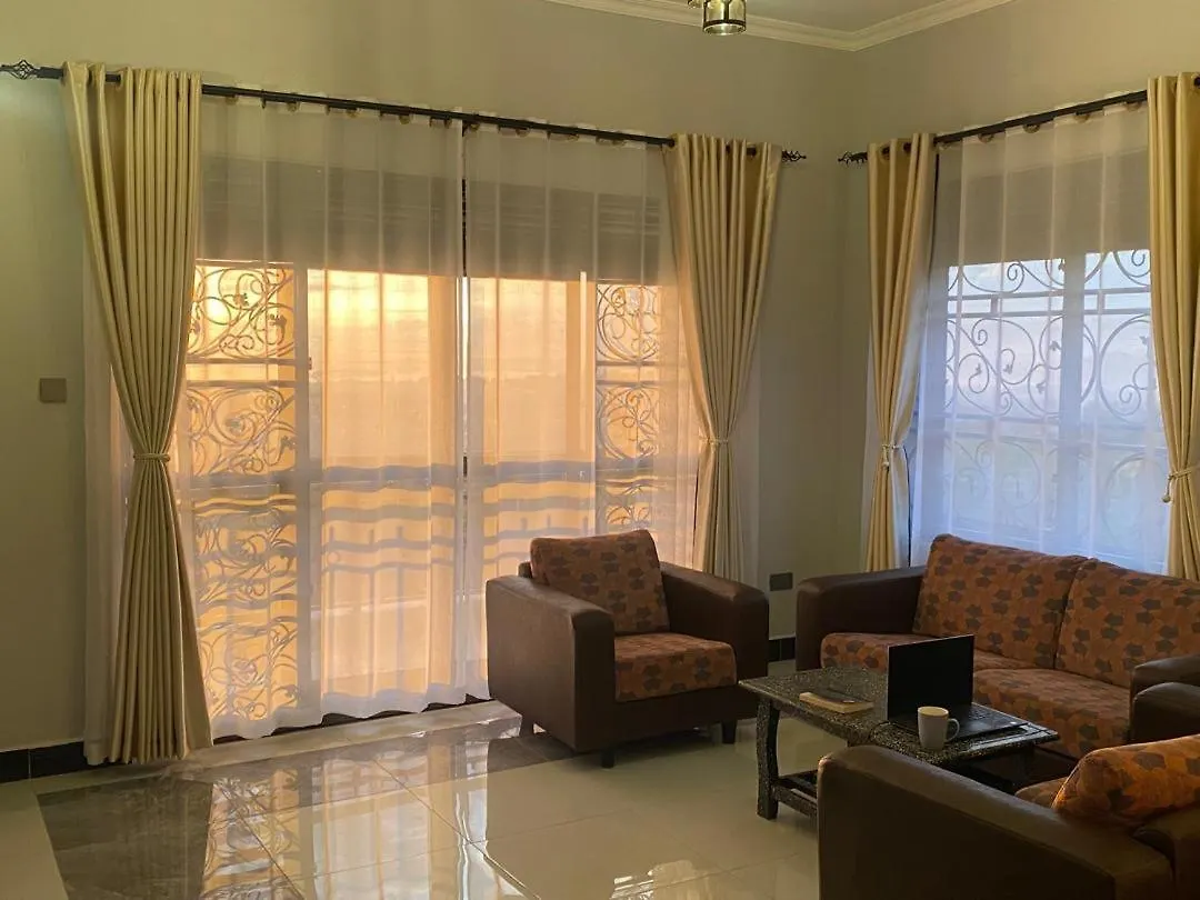 Luxe 2Br Apartment In Kampala