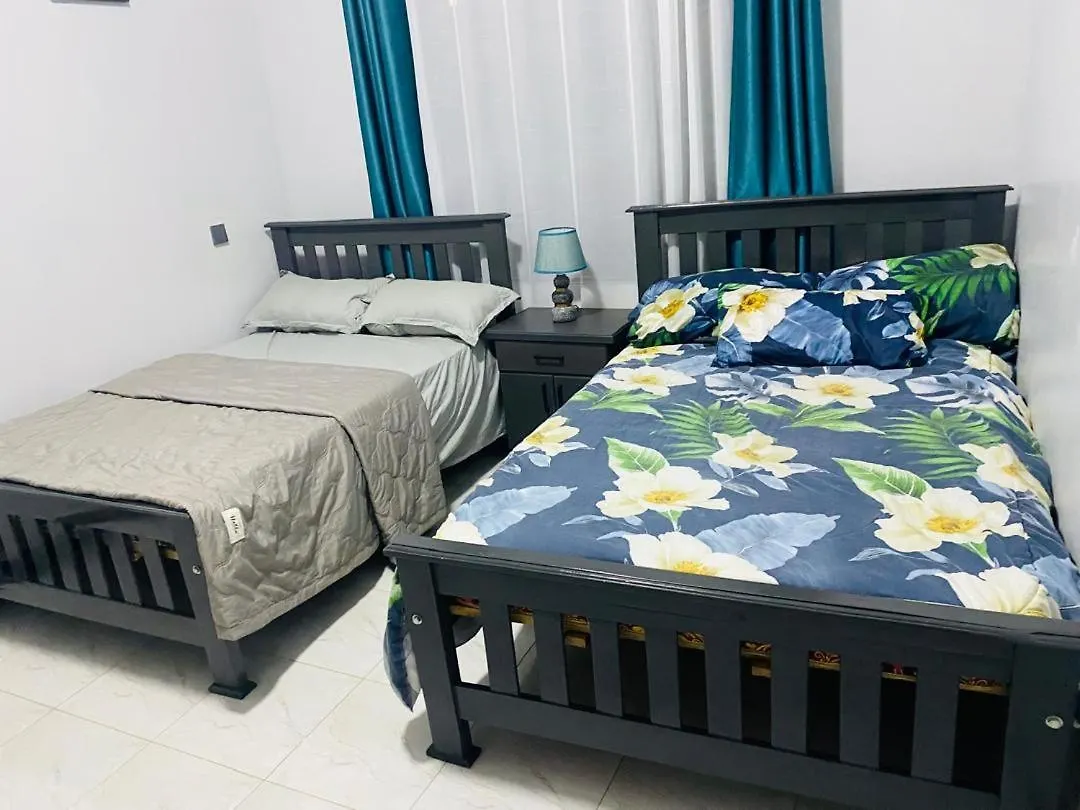 Luxe 2Br Apartment In Kampala