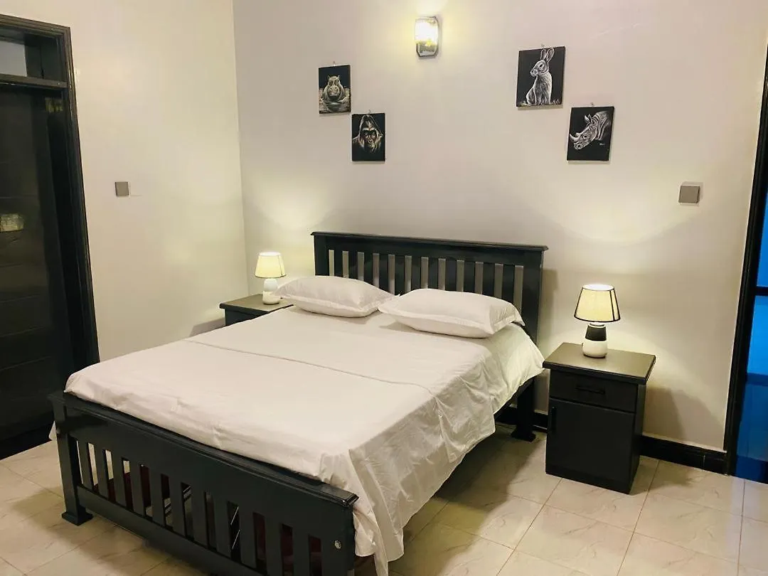 Luxe 2Br Apartment In Kampala