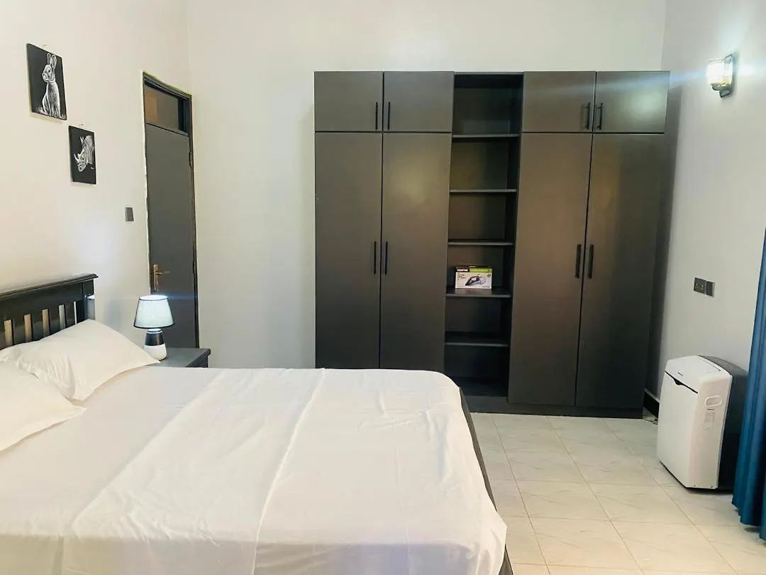 Luxe 2Br Apartment In Kampala