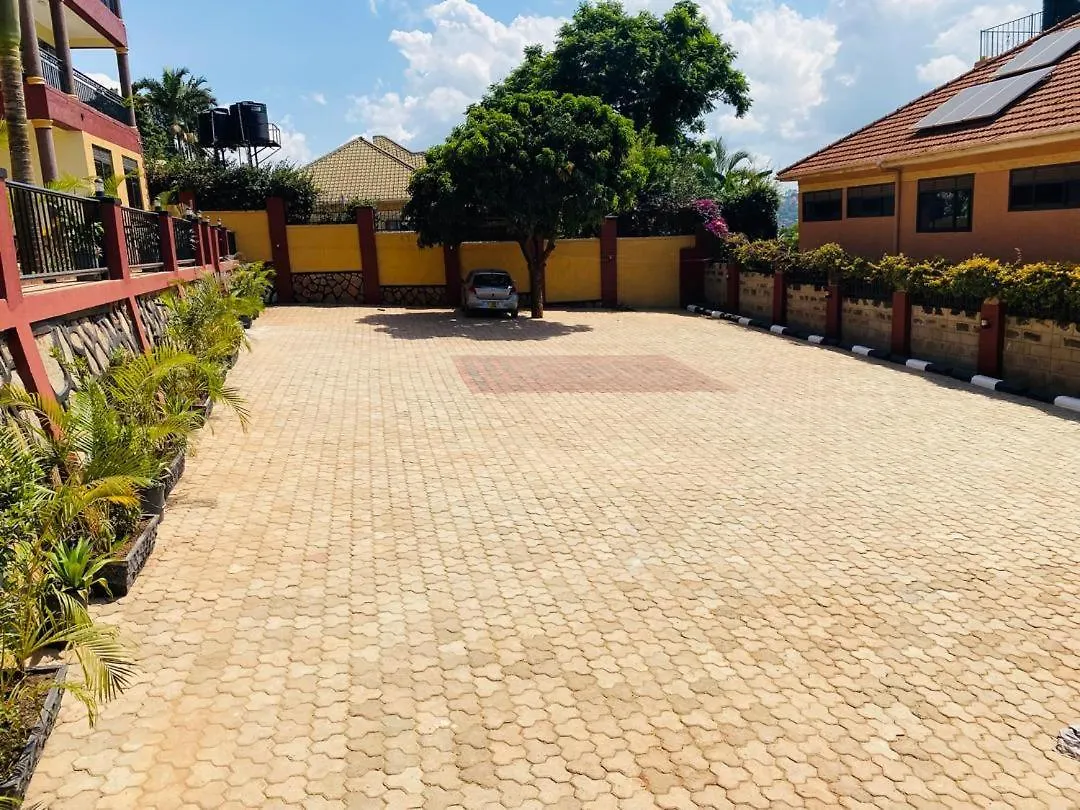Luxe 2Br Apartment In Kampala